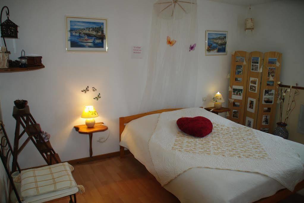Chambres D'Hotes Les Fleurettes En Baie Du Mont Saint Michel Екстериор снимка